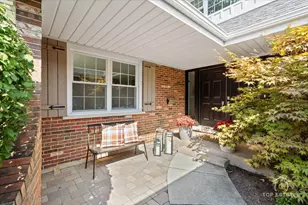 1285 Warwick Ct, Deerfield, IL 60015 - Photo 5