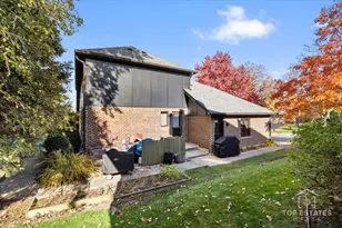 [Address not provided], Burr Ridge, IL 60527 - Photo 15