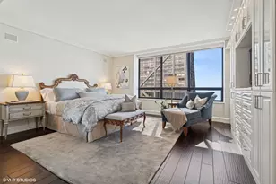 180 E Pearson St, Chicago, IL 60611 - Photo 23