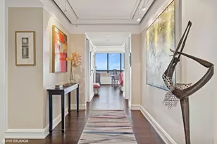 180 E Pearson St, Chicago, IL 60611 - Photo 5