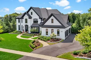 39W795 Goldenrod Dr, Saint Charles, IL 60175 - Photo 3