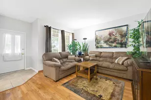 84 N Mill Rd, Addison, IL 60101 - Photo 3