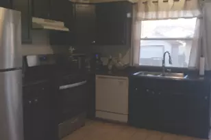 17301 Apple Tree Dr, Hazel Crest, IL 60429 - Photo 3