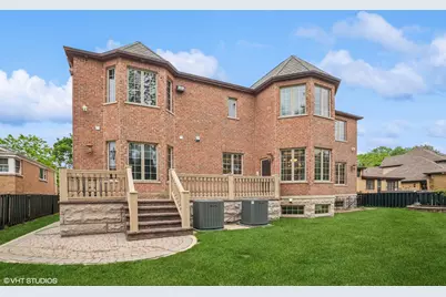 3832 W Chase Avenue, Lincolnwood, IL 60712 - Photo 3