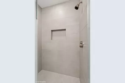 403 N Wabash Street #15B, Chicago, IL 60611 - Photo 21