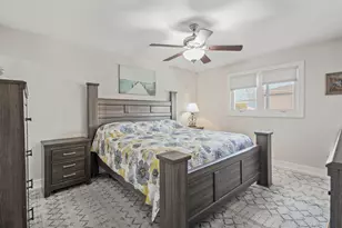 8035 Anne Dr, Orland Park, IL 60462 - Photo 17