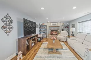 8035 Anne Dr, Orland Park, IL 60462 - Photo 7