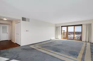 141 N La Grange Rd, La Grange, IL 60525 - Photo 7