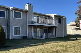 2254 N Baldwin Way, Palatine, IL 60074 - Photo 3