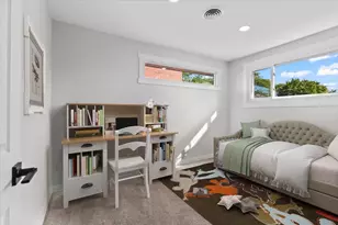 10206 S St Louis Ave, Evergreen Park, IL 60805 - Photo 25