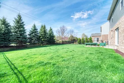 8288 Mulberry Drive, Woodridge, IL 60517 - Photo 23