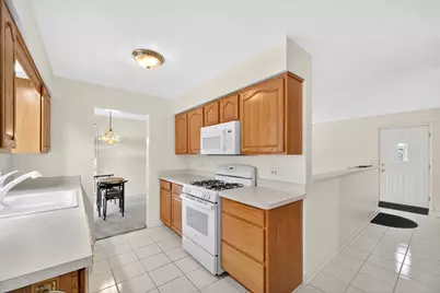 [Address not provided], Naperville, IL 60540 - Photo 9