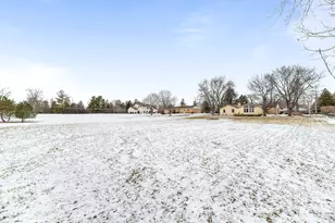 [Address not provided], Wauconda, IL 60084 - Photo 31