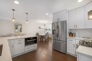 1036 Warrington Rd, Deerfield, IL 60015 - Photo 11