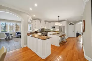 70 Forest Ave, Naperville, IL 60540 - Photo 17