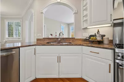 70 Forest Avenue, Naperville, IL 60540 - Photo 23