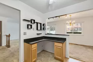 206 Blossom Ct, Buffalo Grove, IL 60089 - Photo 9