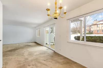 206 Blossom Court, Buffalo Grove, IL 60089 - Photo 5