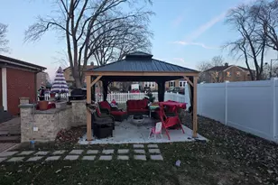 1864 Illinois St, Des Plaines, IL 60018 - Photo 19