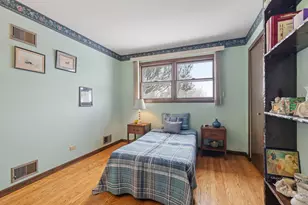 2439 N Windsor Dr, Arlington Heights, IL 60004 - Photo 15