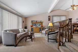 2439 N Windsor Dr, Arlington Heights, IL 60004 - Photo 5