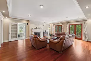 719 Midwest Club Pkwy, Oak Brook, IL 60523 - Photo 7