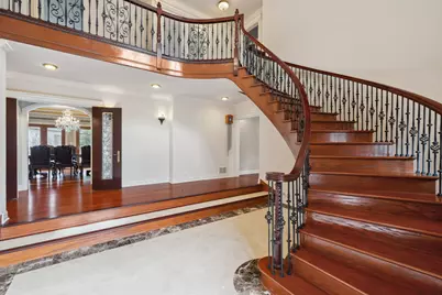 719 Midwest Club Parkway, Oak Brook, IL 60523 - Photo 5