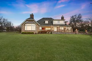 719 Midwest Club Pkwy, Oak Brook, IL 60523 - Photo 33