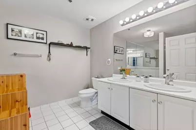 [Address not provided], Buffalo Grove, IL 60089 - Photo 15