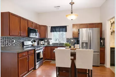 [Address not provided], Aurora, IL 60502 - Photo 7