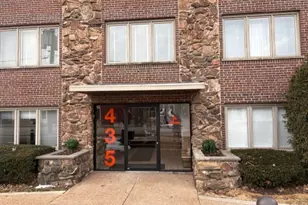 435 Ridge Rd, Wilmette, IL 60091 - Photo 1