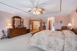 [Address not provided], Gurnee, IL 60031 - Photo 13