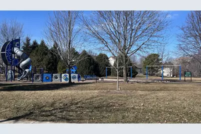 [Address not provided], Gurnee, IL 60031 - Photo 11