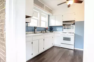 427 S Cornell Ave, Villa Park, IL 60181 - Photo 9