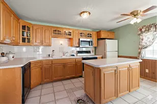 10008 Buell Ct, Oak Lawn, IL 60453 - Photo 5