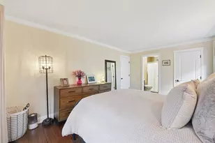 1223 Sandhurst Ct, Schaumburg, IL 60193 - Photo 13