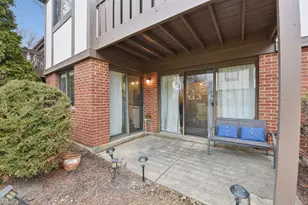 1223 Sandhurst Ct, Schaumburg, IL 60193 - Photo 21