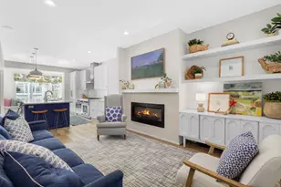 2037 W McLean Ave, Chicago, IL 60647 - Photo 3