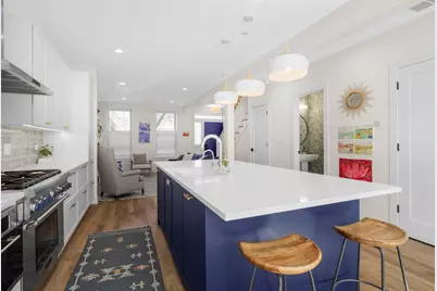 2037 W McLean Avenue, Chicago, IL 60647 - Photo 7