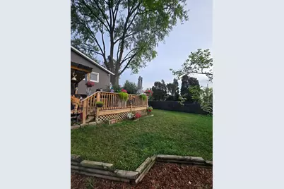 2208 Hiawatha Parkway, Woodridge, IL 60517 - Photo 11