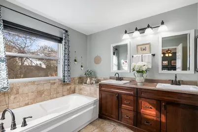 1310 Mayfair Lane, Grayslake, IL 60030 - Photo 17