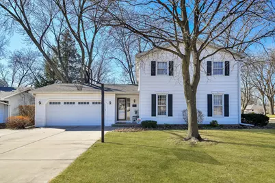 1120 E Hawthorne Boulevard, Wheaton, IL 60187 - Photo 5