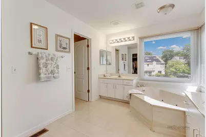 2911 Bayberry Drive, Buffalo Grove, IL 60089 - Photo 25