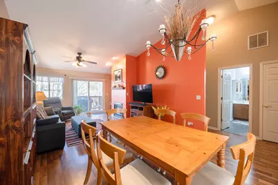 113 Meredith Lane #10-3, Streamwood, IL 60107 - Photo 5