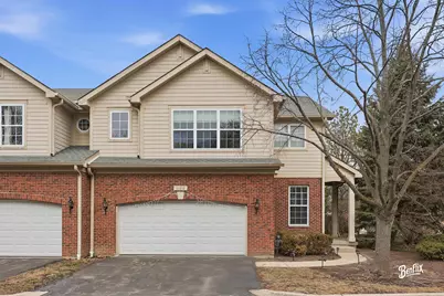 384 W Pointe Drive, Vernon Hills, IL 60061 - Photo 1