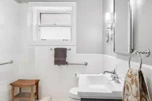 548 Michigan Ave, Evanston, IL 60202 - Photo 23