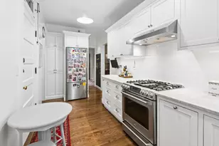 548 Michigan Ave, Evanston, IL 60202 - Photo 17