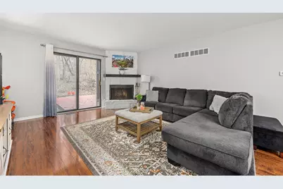 42W470 Red Bud Court, Saint Charles, IL 60175 - Photo 13