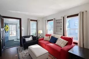 323 North Ave, Libertyville, IL 60048 - Photo 3