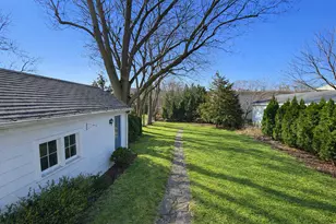 323 North Ave, Libertyville, IL 60048 - Photo 9